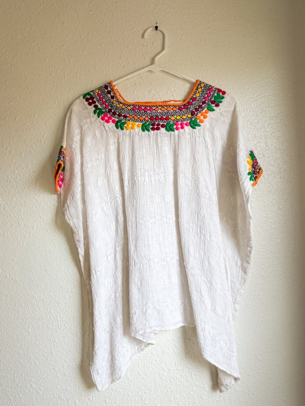 Vintage Traditional Mexican Hand-Embroidered Peasant Top